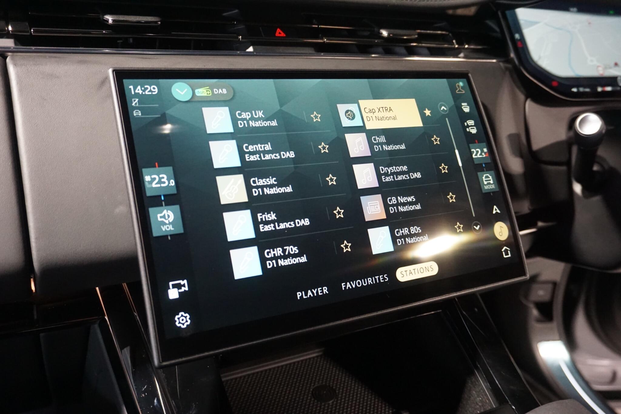 Land Rover Range Rover Sport 3.0 D300 MHEV Dynamic SE SUV 5dr Diesel Auto 4WD Euro 6 (s/s) (300 ps)